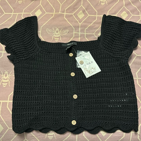 Forever 21 Tops - Forever 21 black knit crotchet crop top size L